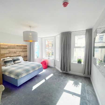 Cloud9 Guest House - By Coastline Retreats - Newly Renovated, Beautiful Ensuite Rooms Near Seafront In Town Centre, Netflix, Superfast Wifi, Communal Kitchen บอร์นมัธ ภายนอก รูปภาพ