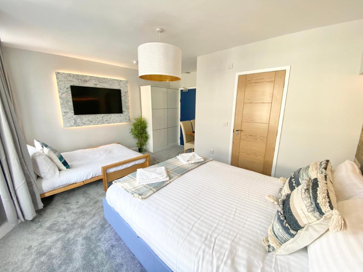 Cloud9 Guest House - By Coastline Retreats - Newly Renovated, Beautiful Ensuite Rooms Near Seafront In Town Centre, Netflix, Superfast Wifi, Communal Kitchen บอร์นมัธ ภายนอก รูปภาพ