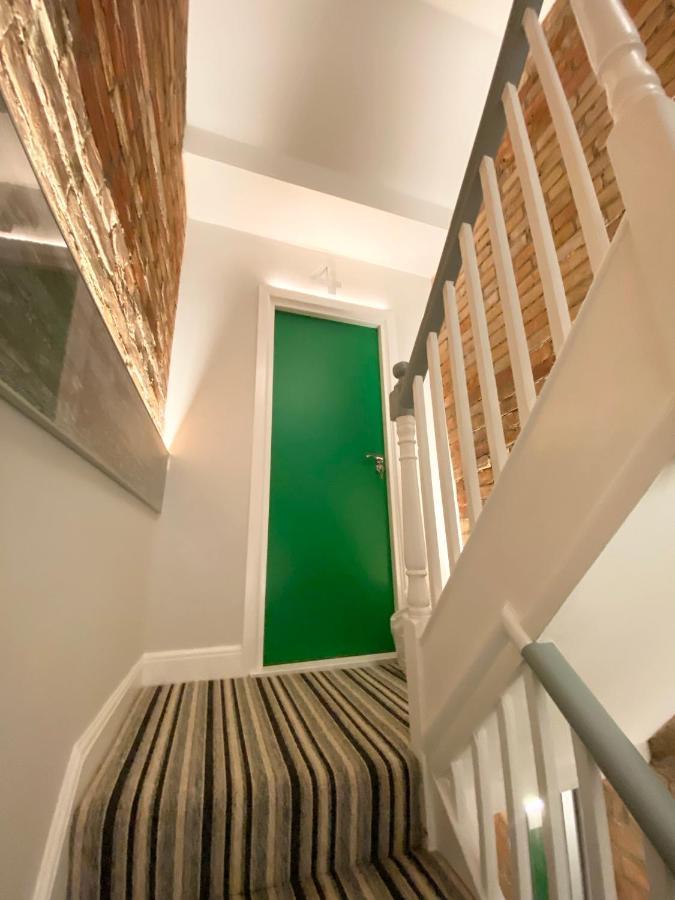 Cloud9 Guest House - By Coastline Retreats - Newly Renovated, Beautiful Ensuite Rooms Near Seafront In Town Centre, Netflix, Superfast Wifi, Communal Kitchen บอร์นมัธ ภายนอก รูปภาพ