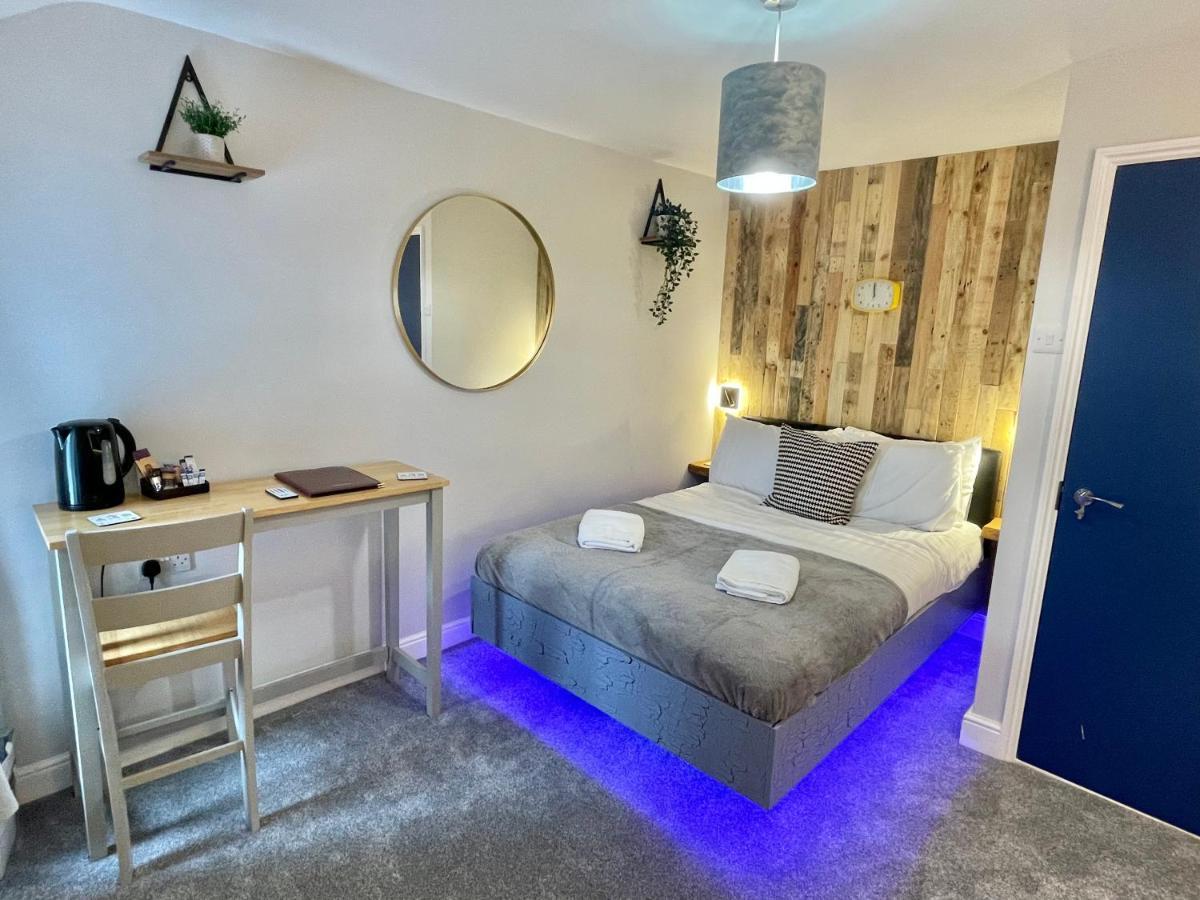 Cloud9 Guest House - By Coastline Retreats - Newly Renovated, Beautiful Ensuite Rooms Near Seafront In Town Centre, Netflix, Superfast Wifi, Communal Kitchen บอร์นมัธ ภายนอก รูปภาพ