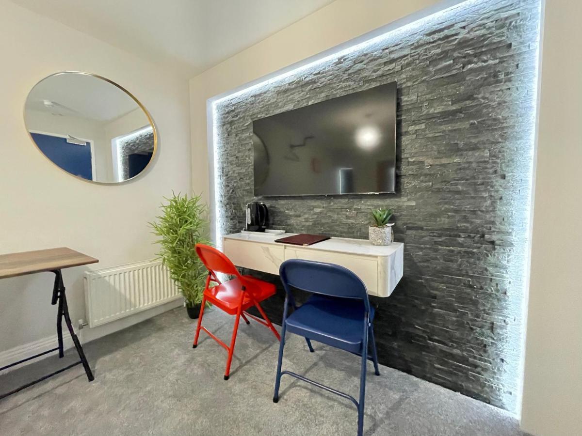 Cloud9 Guest House - By Coastline Retreats - Newly Renovated, Beautiful Ensuite Rooms Near Seafront In Town Centre, Netflix, Superfast Wifi, Communal Kitchen บอร์นมัธ ภายนอก รูปภาพ