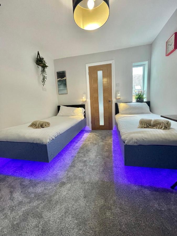 Cloud9 Guest House - By Coastline Retreats - Newly Renovated, Beautiful Ensuite Rooms Near Seafront In Town Centre, Netflix, Superfast Wifi, Communal Kitchen บอร์นมัธ ภายนอก รูปภาพ